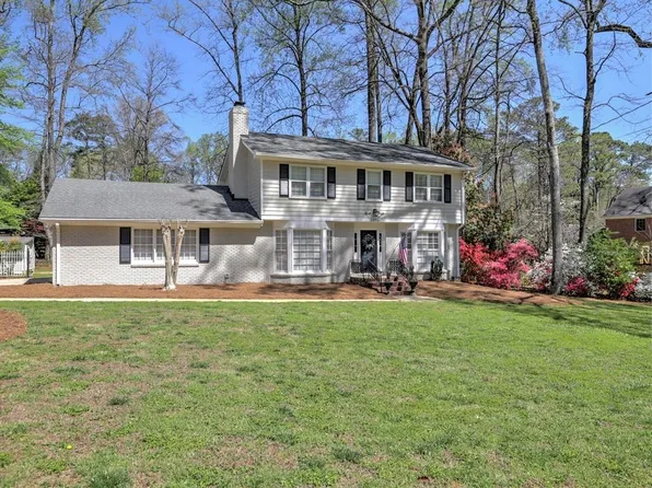 1890 Gainsborough Dr, Atlanta, GA 30341