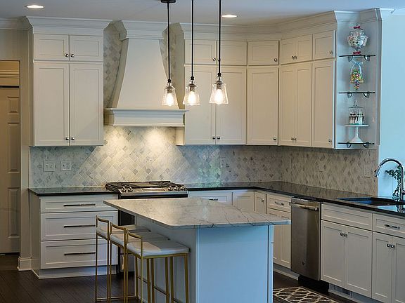 5th image of 2417 Kings Ct