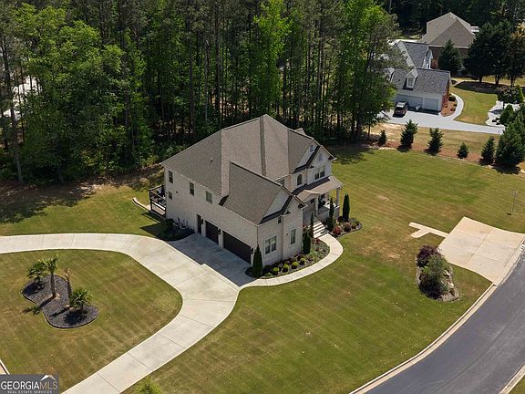 3rd image of 105 Browning Ct