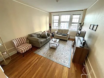 2 bed, 800 sqft, $3,350 — Photo 2