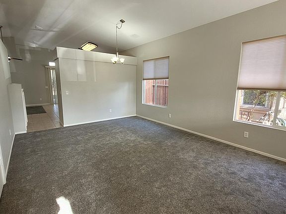 2nd image of 909 Dawnview Way