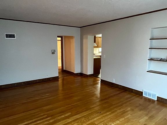 3rd image of 134 Doty St
