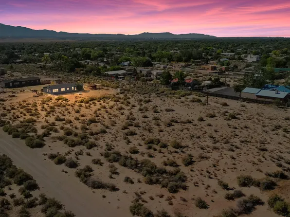 Perfecto Lopez Rd, Corrales, NM 87048