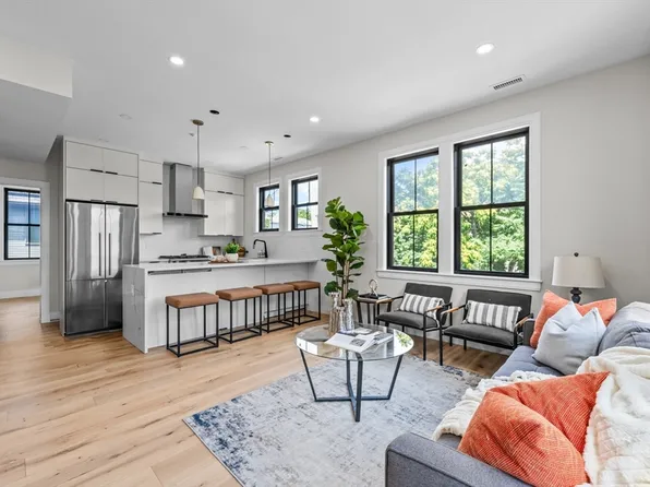 130 Cushing St #Penthouse 1, Cambridge, MA 02138