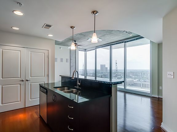 4th image of 860 Peachtree St NE