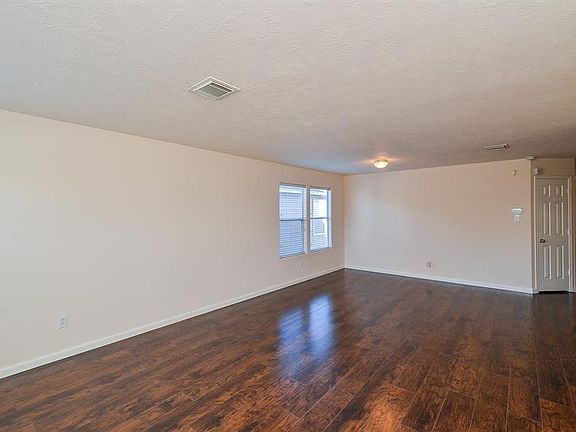 5th image of 2838 Katybriar Ln