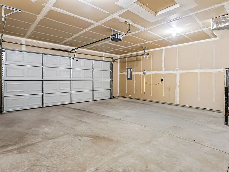 19373 Hodson Creek Ave — Photo 15