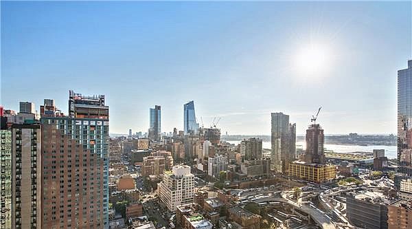 1st image of 350 W 42nd St Penthouse C