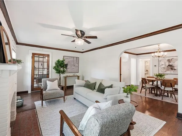 401 E 63rd Ter, Kansas City, MO 64110