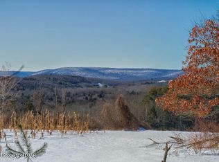 Zosh Rd, Dallas, PA 18612