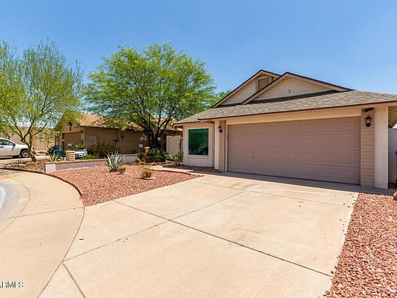 2nd image of 1909 E Villa Theresa Dr