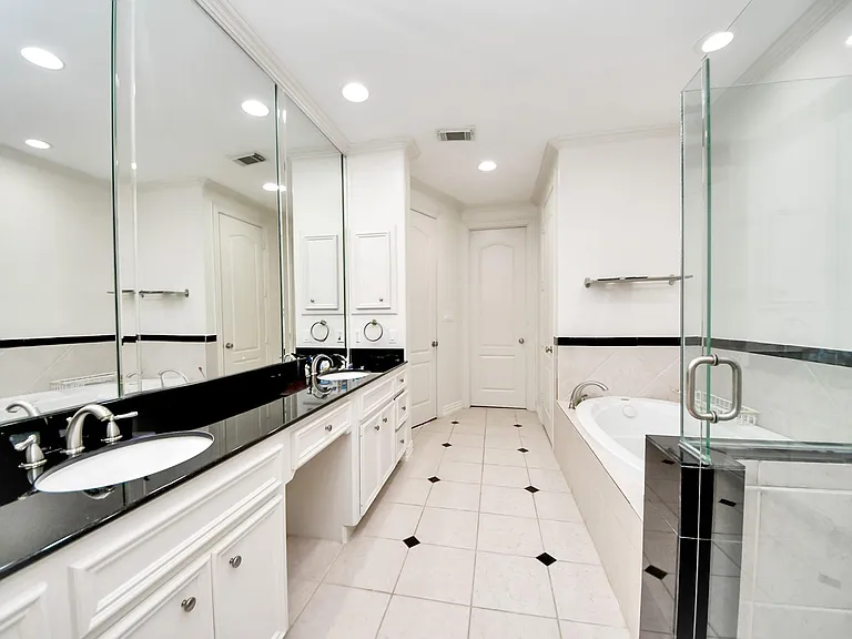 1912 Greenwich Place Dr — Photo 18