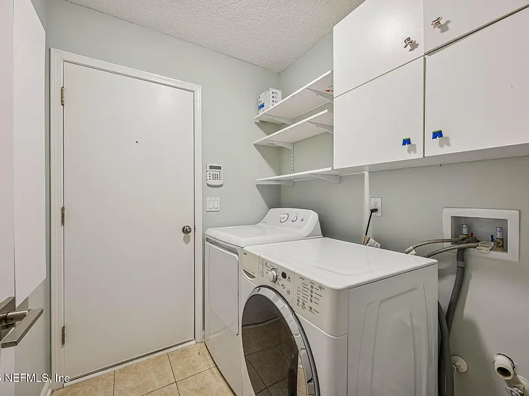 3447 Heron Dr N — Photo 30