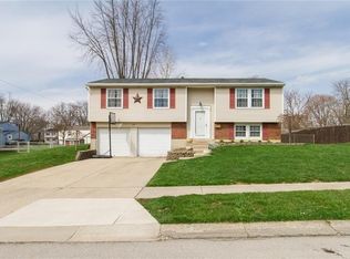 220 Brookwood Dr, Englewood, OH