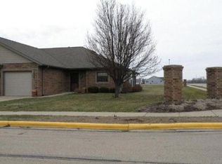 1402 W 21st St, Sterling, IL 61081