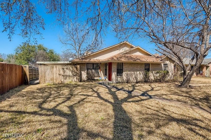 1st image of 427 Quintana Dr