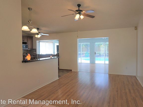 4th image of 15900 Indian Wells Ct