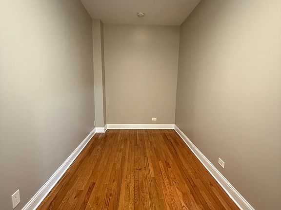 5th image of 701 N Saint Louis Ave Unit 1