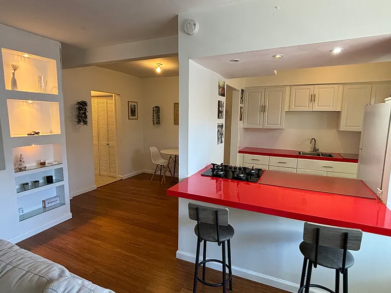 7424 Byron Ave #9B — Photo 6
