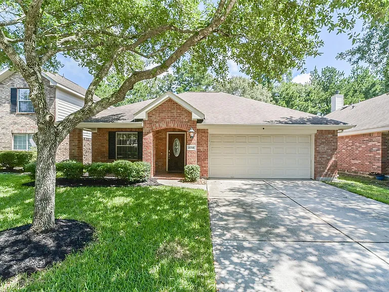 21341 Terreton Springs Dr — Photo 1