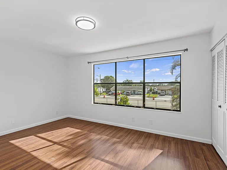 814 Hill Dr #C — Photo 16