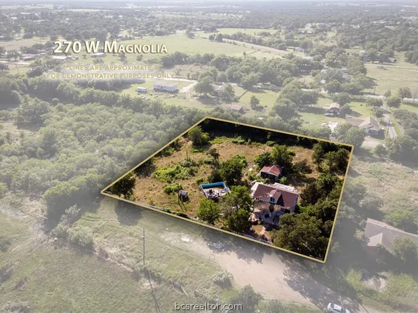 270 W Magnolia Dr, Lyons, TX 77863