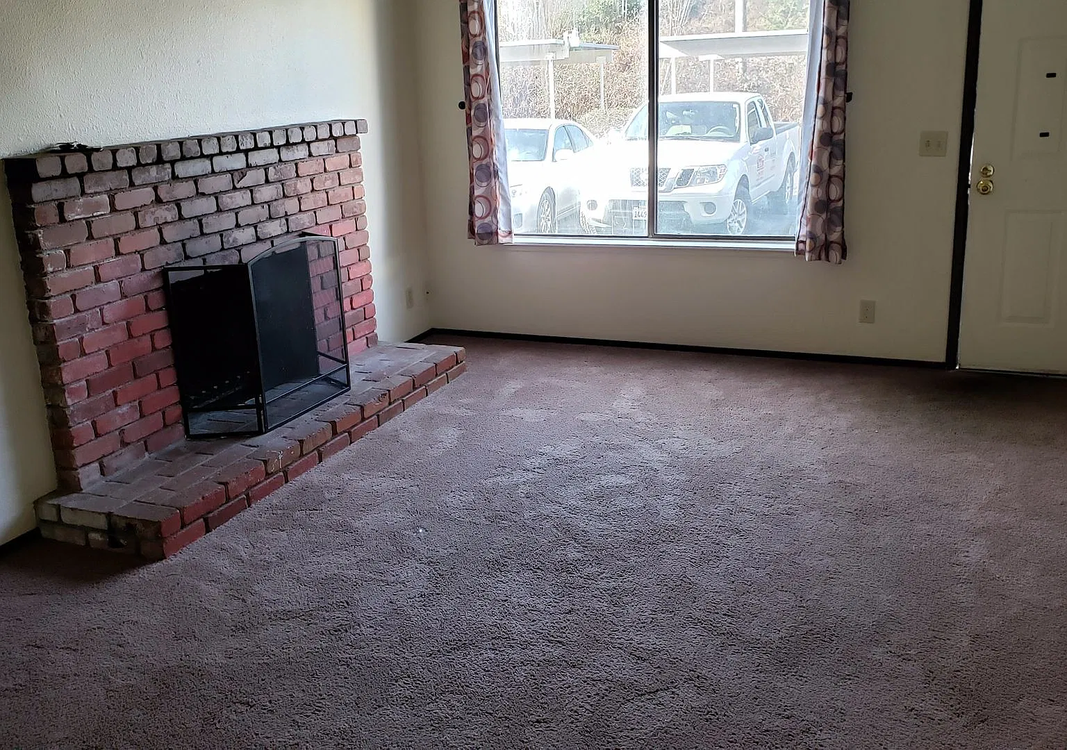 3040 gregori — Photo 2
