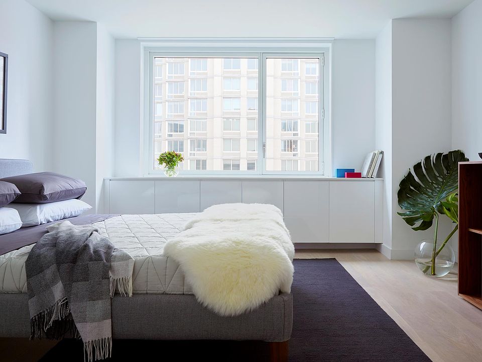 1st image of 301 W 53rd St APT 21I