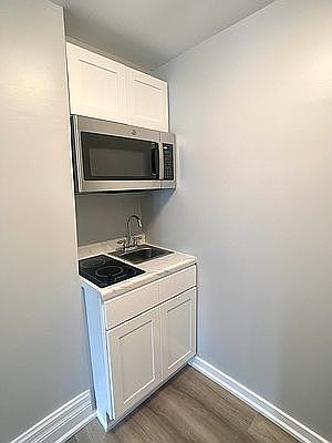 3rd image of 240 W 73rd St APT 820