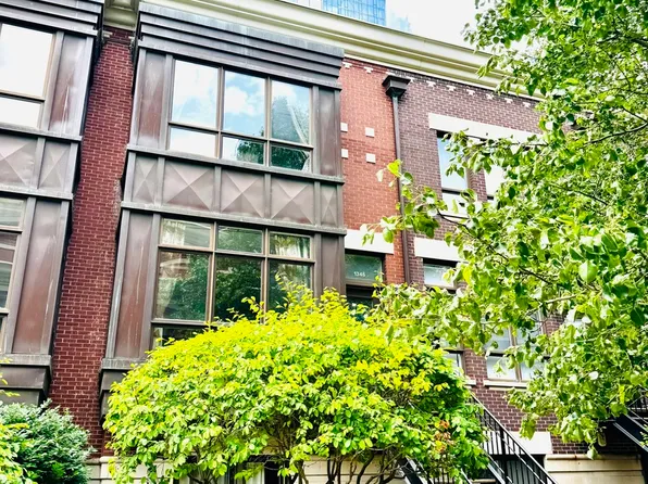 1346 S Indiana Pkwy, Chicago, IL 60605