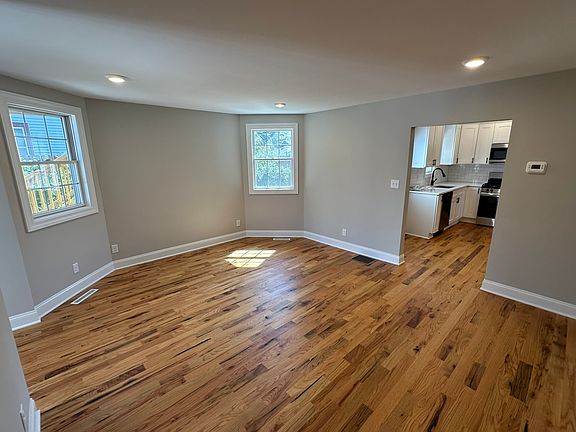 3rd image of 623 Tremont St #A
