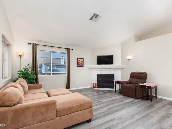 5370 Angler Cir Unit 202, Las Vegas, NV 89122