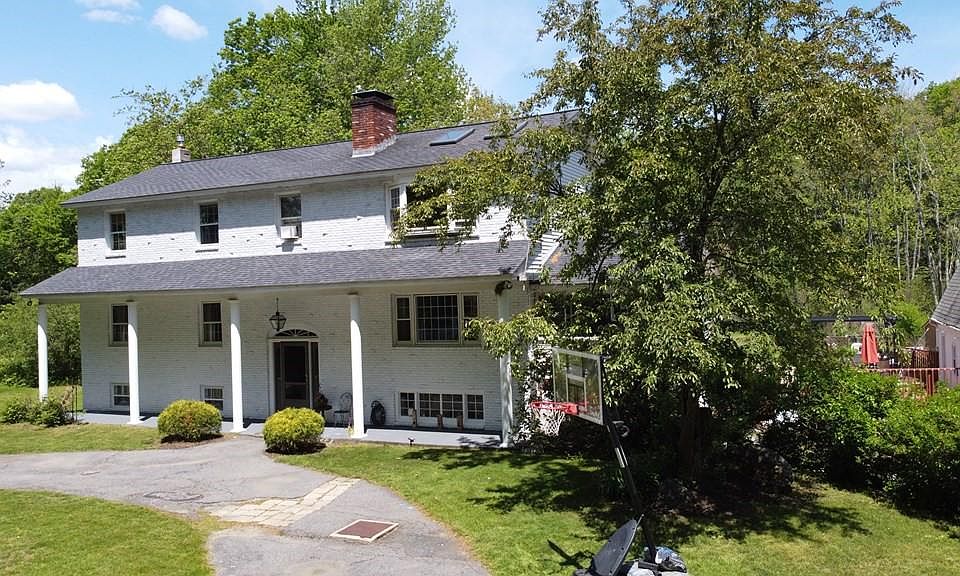 1st image of 86 Maple St