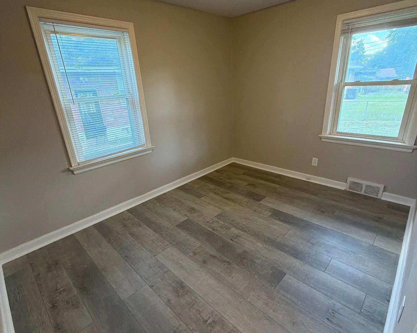 1254 Waldorf Dr Saint Louis MO 63137 — Photo 2
