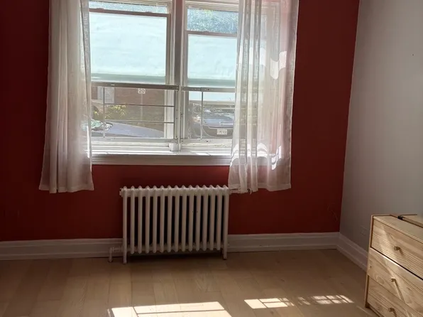 600 Laurier Ave W #2, Ottawa, ON K1R 6L1