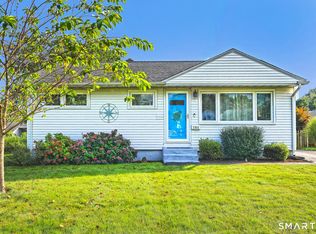 105 Skyline Dr, West Haven, CT 06516