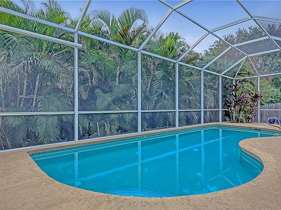 2nd image of 3572 Twelve Oaks Cir