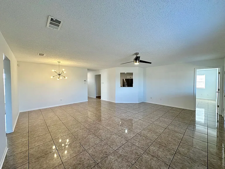 4403 Tidal Wave Dr — Photo 4