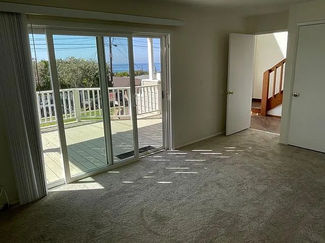 2081 Glasgow Ave — Photo 5