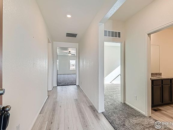 3rd image of 521 Evans Ave
