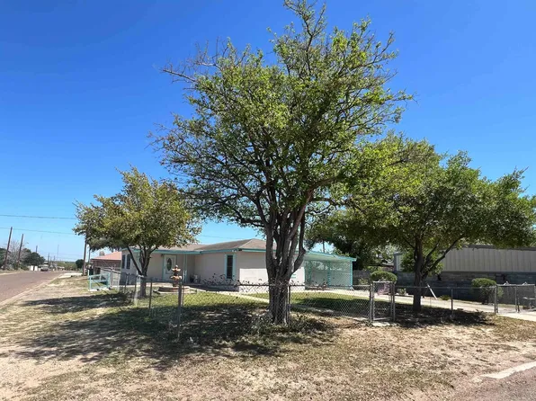 810 Glenn St, Zapata, TX 78076