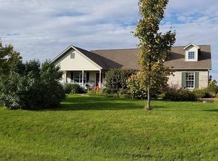 16010 Garnet Ln, Bloomington, IL 61705