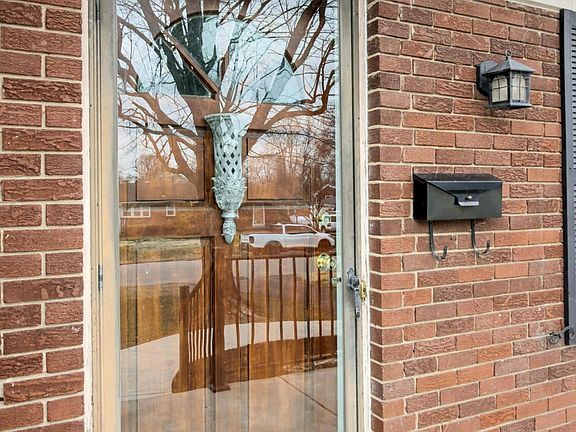 5th image of 4505 Fox Run Rd