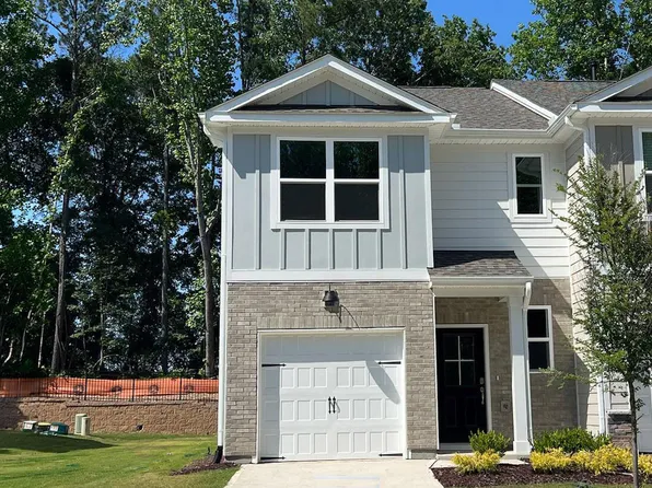 5229 Red Crimson Dr, Willow Springs, NC 27592