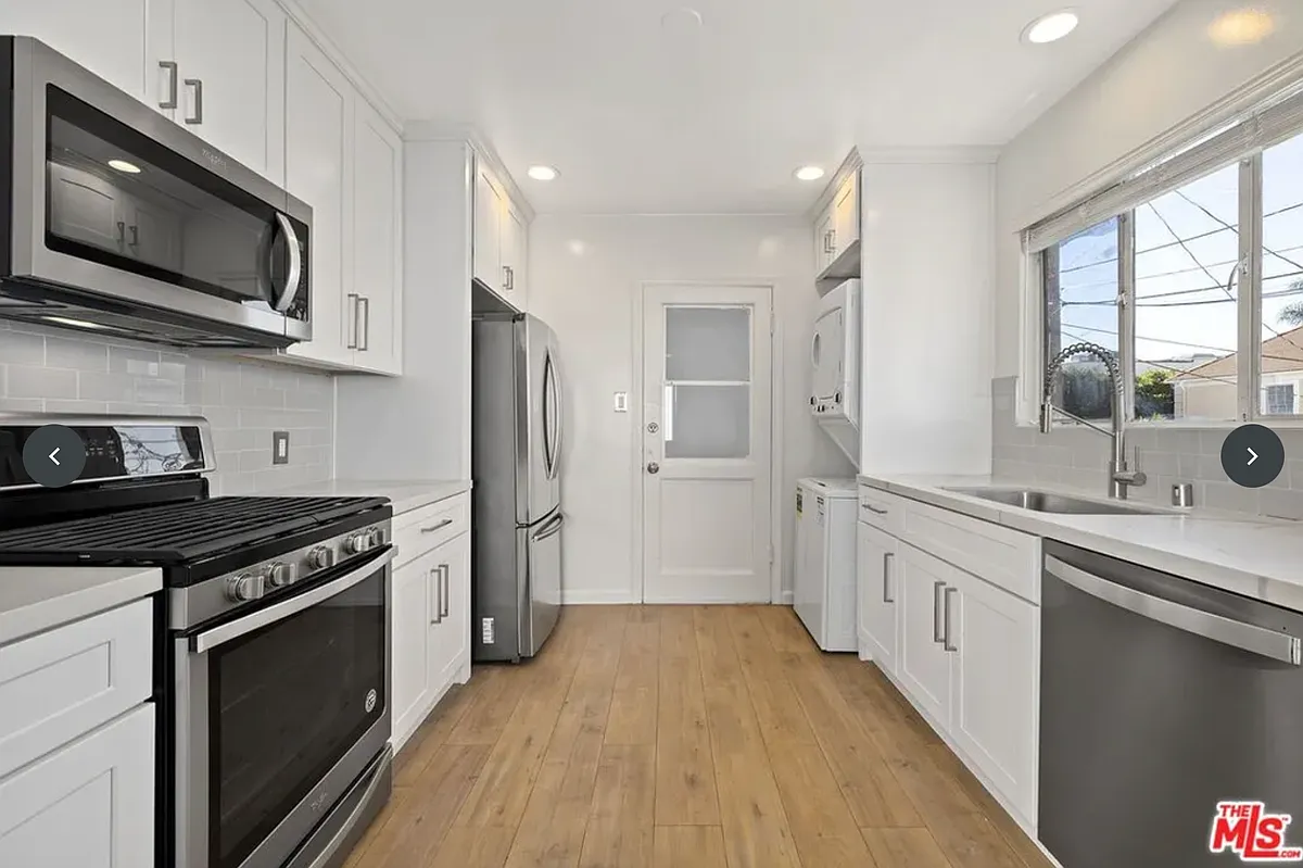 2 bed, 2.0 bath, 1100 sqft, $4,495 — Photo 1