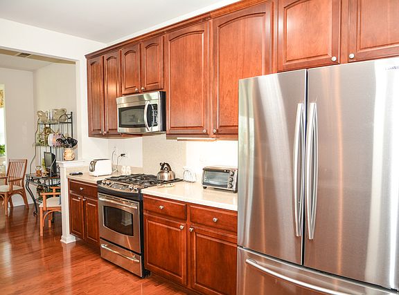 2nd image of 12392 Scarlet Dr