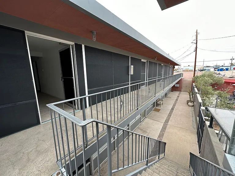 2121 Swanson Ave — Photo 10