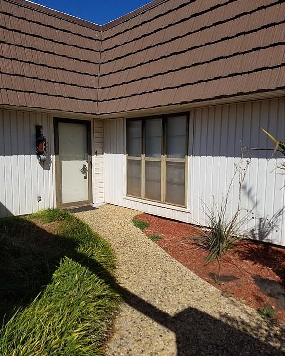 1st image of 3802 Wisteria Way
