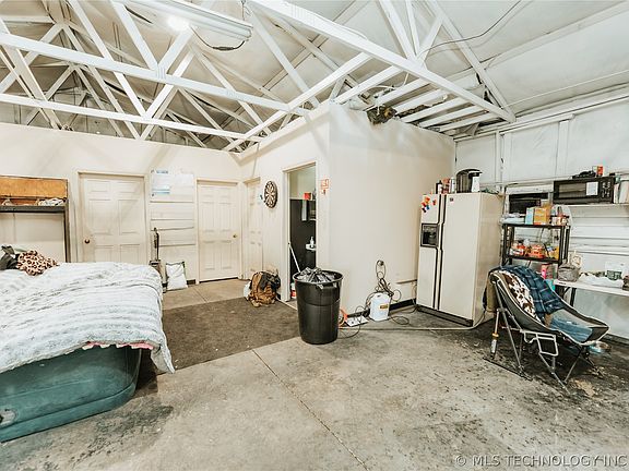 5th image of 10205 E Tower Ests