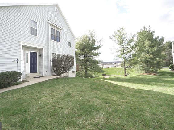 4th image of 2041 Greenes Way Cir